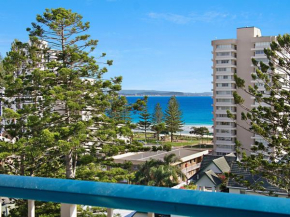 Border Terrace Unit 13 - Large apartment walk to beaches and clubs